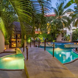4* Отель Riviera Del Sol